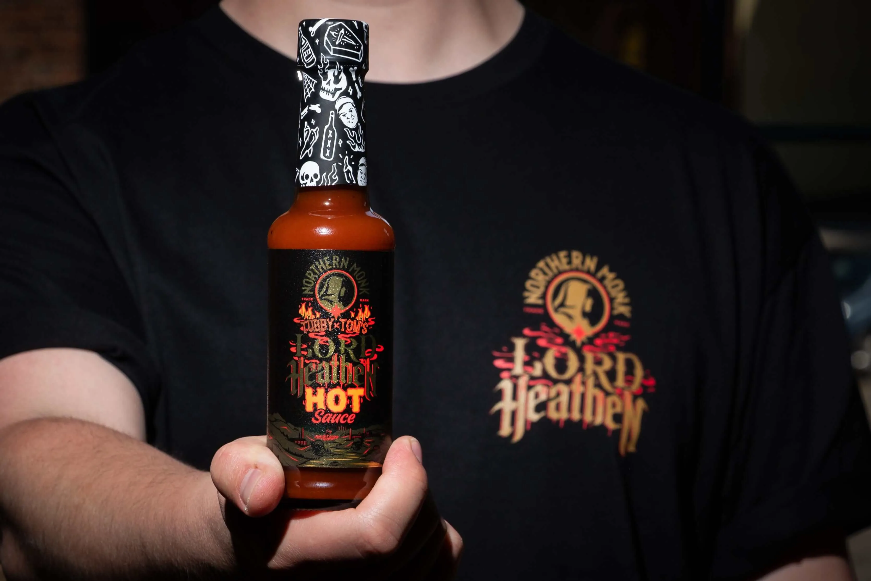 Northern Monk BUNDLE // LORD HEATHEN TEE // HOT SAUCE – S